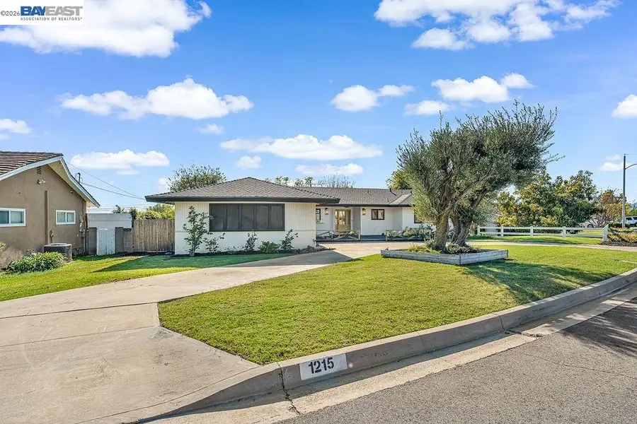 1215 Wardman Dr, Brea, CA 92821 - #2