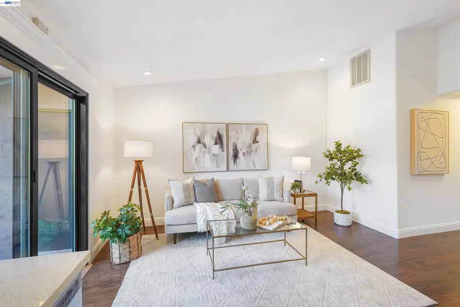 232 Race St, San Jose, CA 95126 - #3