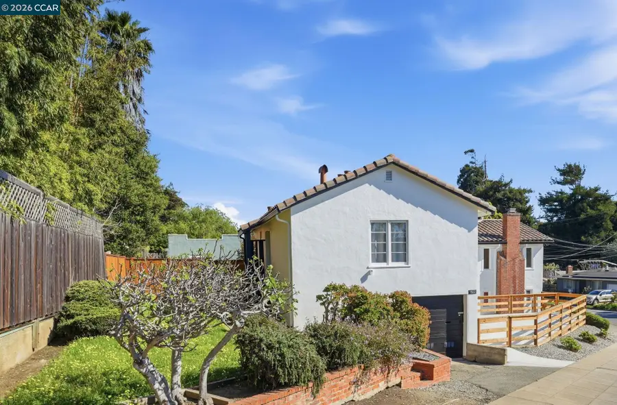 1532 Mariposa St, Richmond, CA 94804 - #2