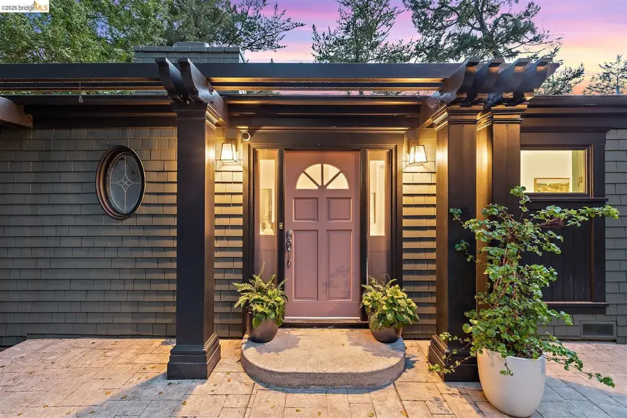 6272 Clive Avenue, Oakland, CA 94611 - #2