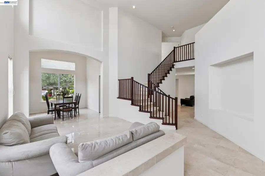 25318 Buckeye Dr, Castro Valley, CA 94552 - #3