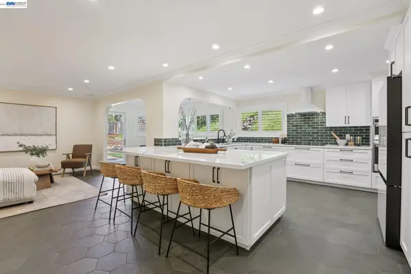 44 Lariat Ct, Walnut Creek, CA 94596