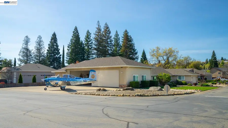 3188 Bonanza Dr, Cameron Park, CA 95682 - #2