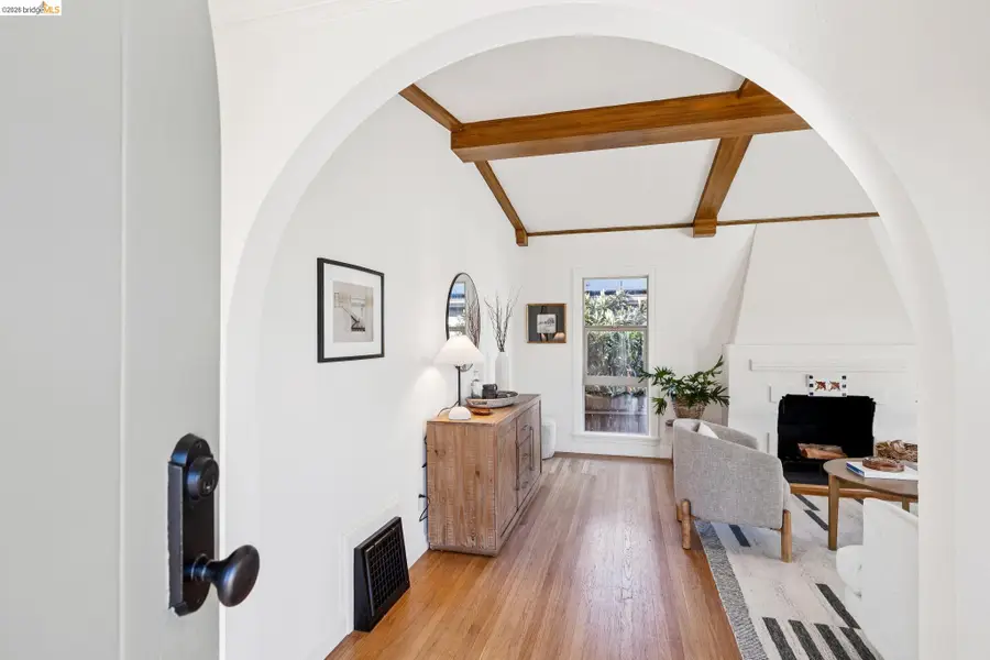 1136 Marin Ave, Albany, CA 94706 - #3