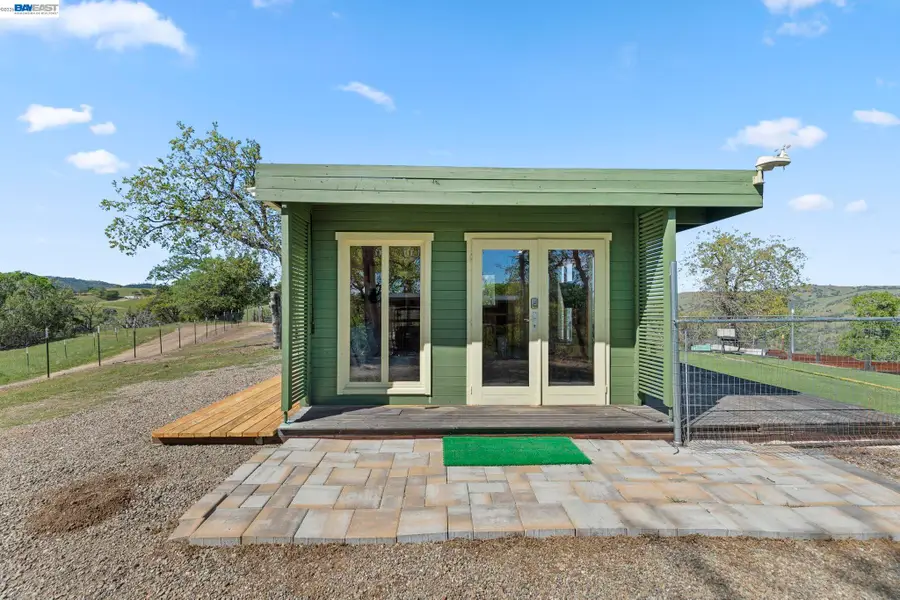 18188 W Corral Hollow Rd, Tracy, CA 95377 - #2