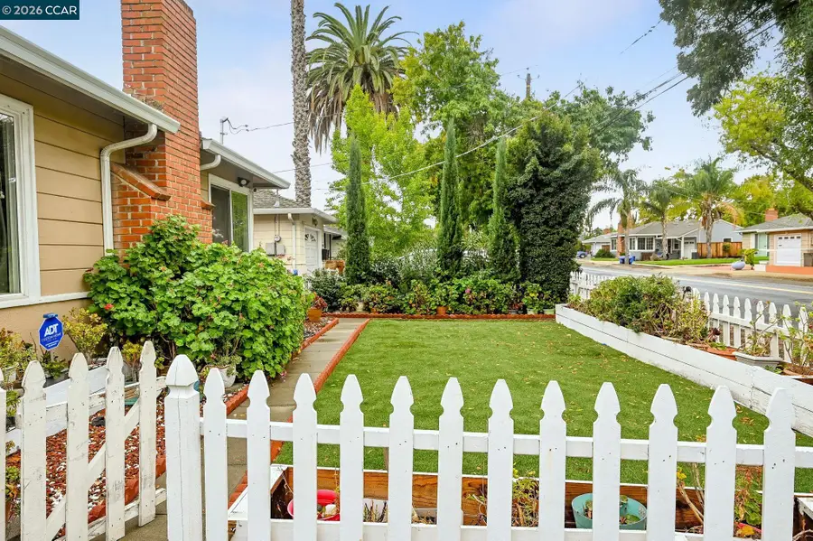 1954 N 6th St, Concord, CA 94519 - #2