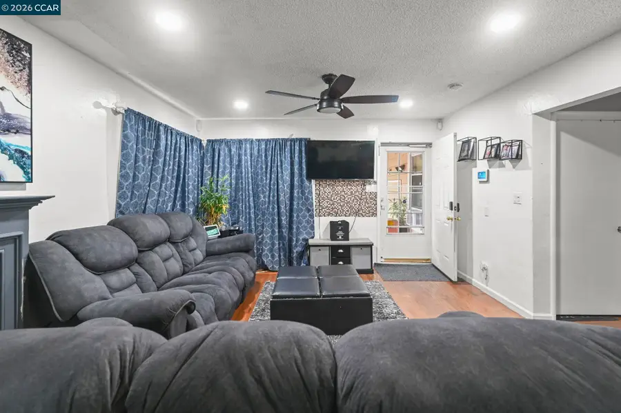 1954 N 6th St, Concord, CA 94519 - #3