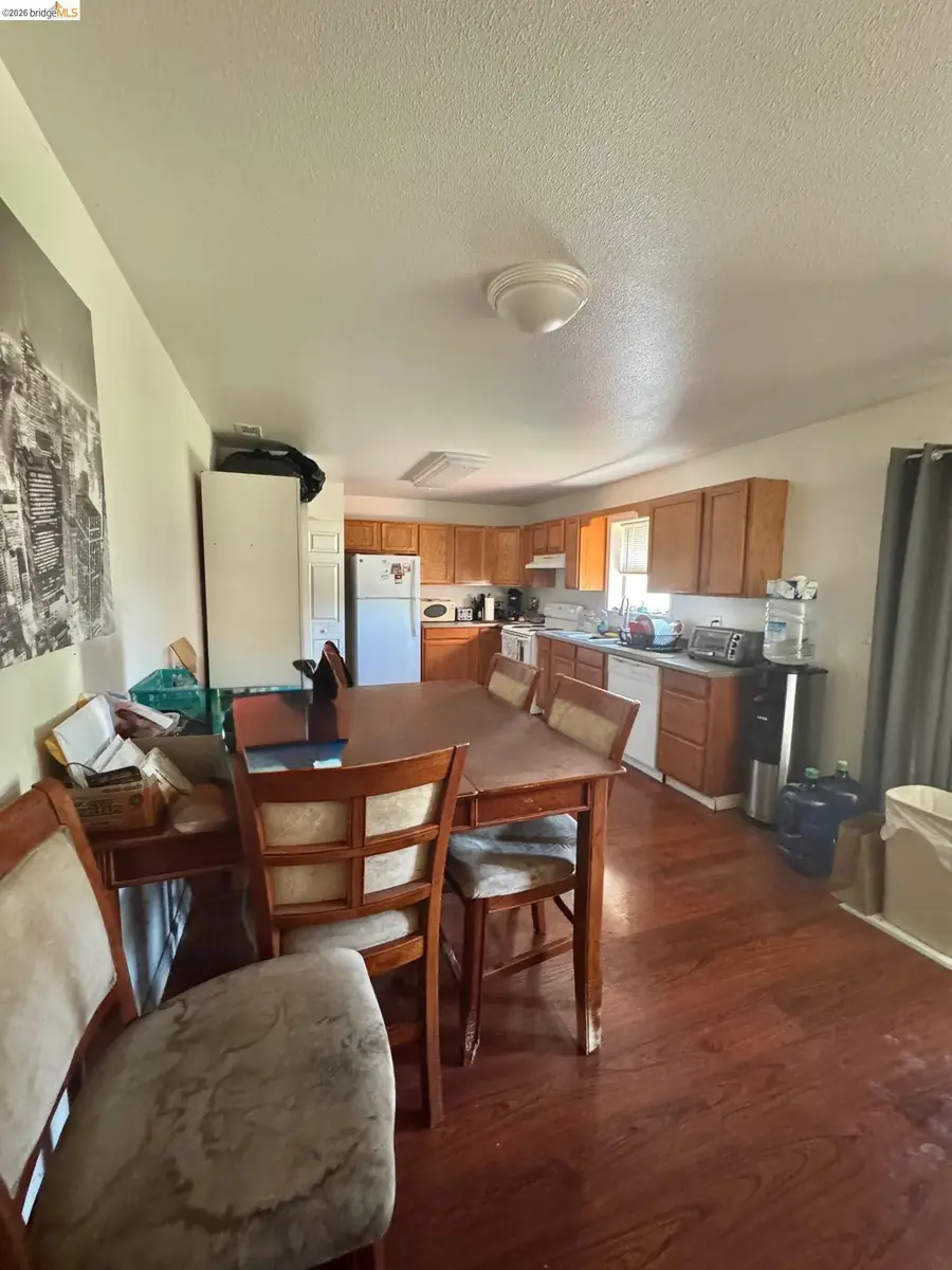 27 Robinson Ave, Pittsburg, CA 94565 - #2