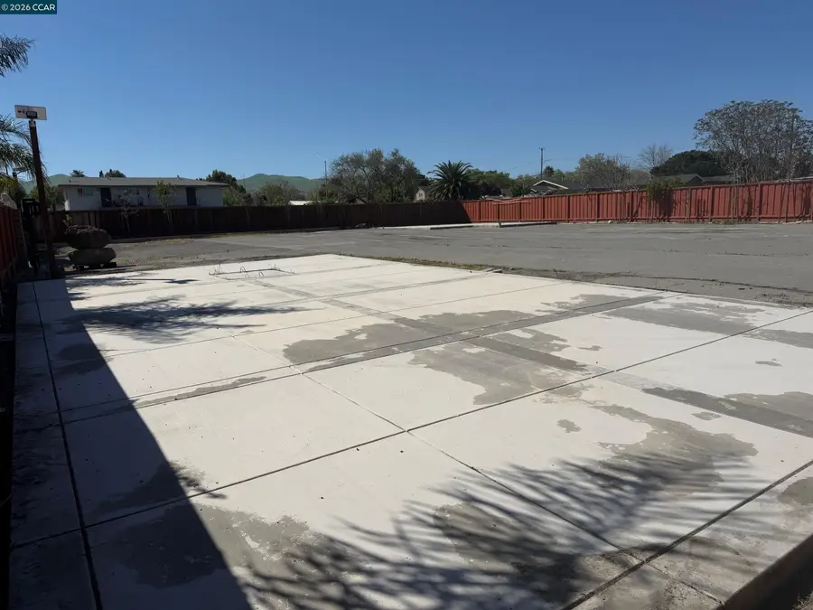 205 Solano Ave, Bay Point, CA 94565 - #2