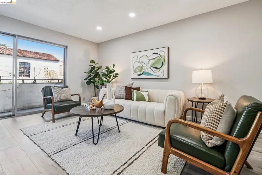 2614 Warring St #6A, Berkeley, CA 94704 - #2