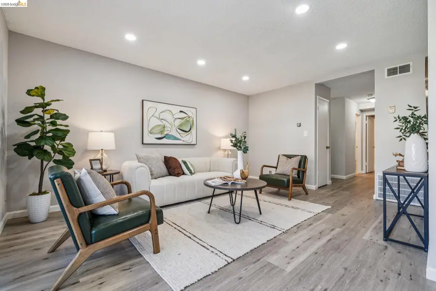 2614 Warring St #6A, Berkeley, CA 94704 - #3