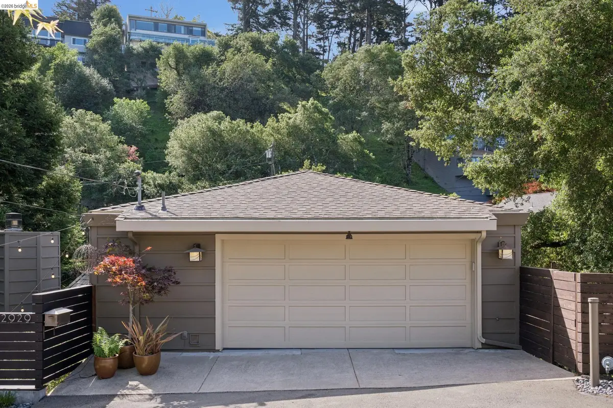 2929 Holyrood Drive, Oakland, CA 94611 - #1
