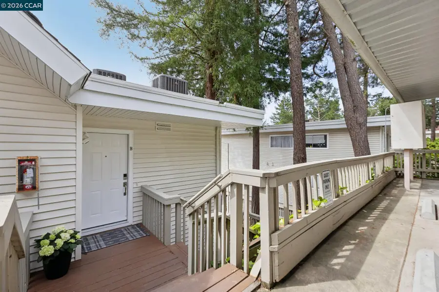 122 Ascot Ct #B, Moraga, CA 94556 - #3