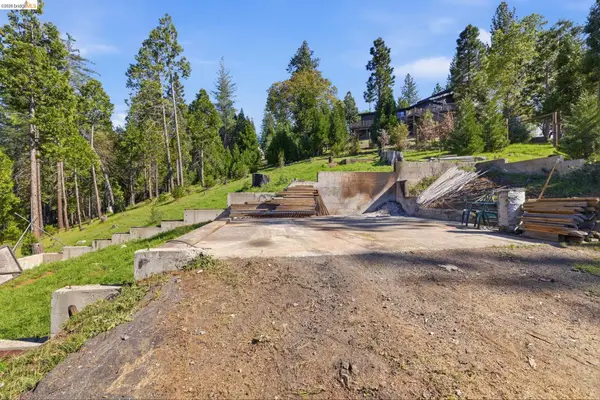 20169 Pine Mountain Dr, Groveland, CA 95321