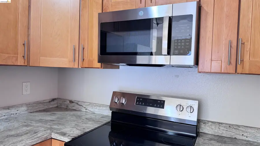 23 Raintree Court #15, Hayward, CA 94544 - #3