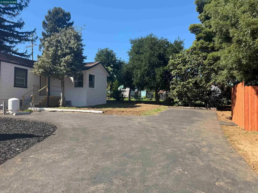 451 Maple Ave, Vallejo, CA 94591 - #2