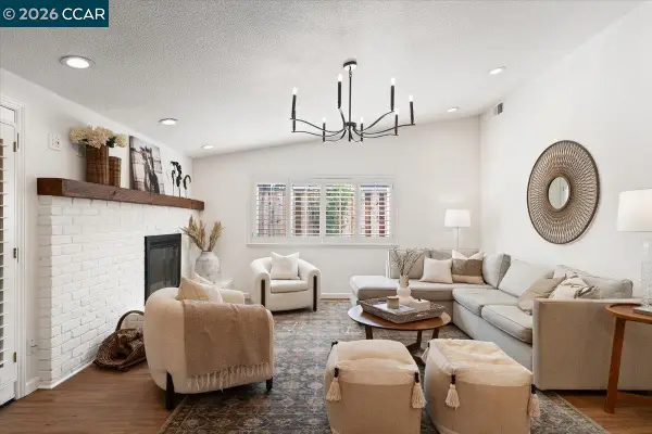 4175 Pickwick Dr, Concord, CA 94521