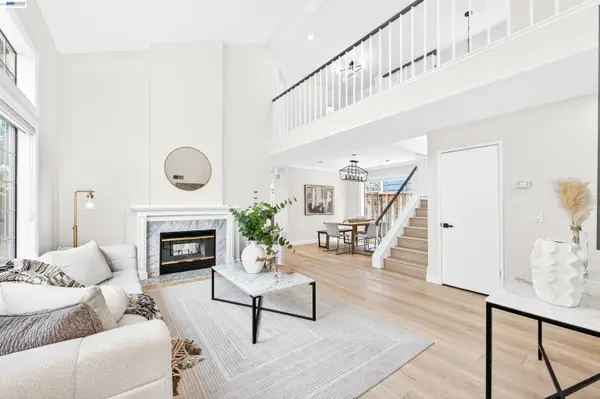 3048 Badger Dr, Pleasanton, CA 94566