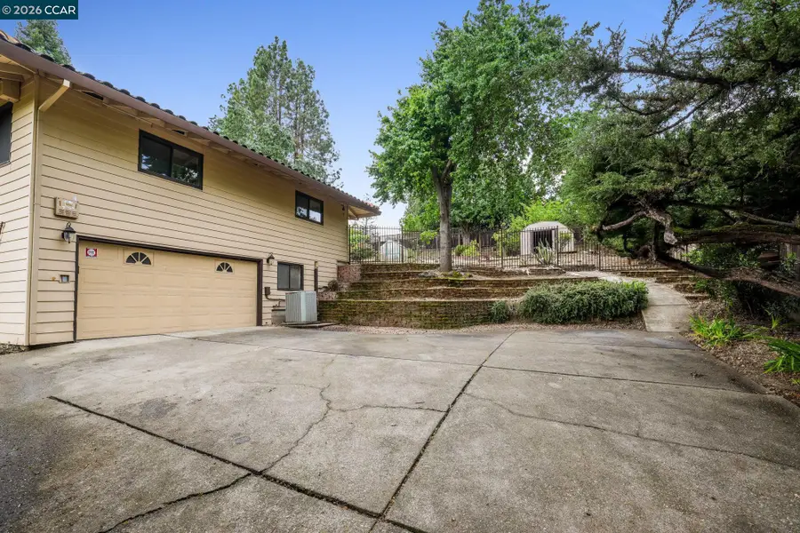 31 Oak Knoll Loop, Walnut Creek, CA 94596 - #2