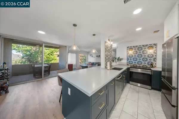 330 Vernon St #207, Oakland, CA 94610