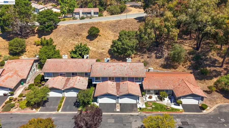 34 Chimney Rock, Oakland, CA 94605 - #2