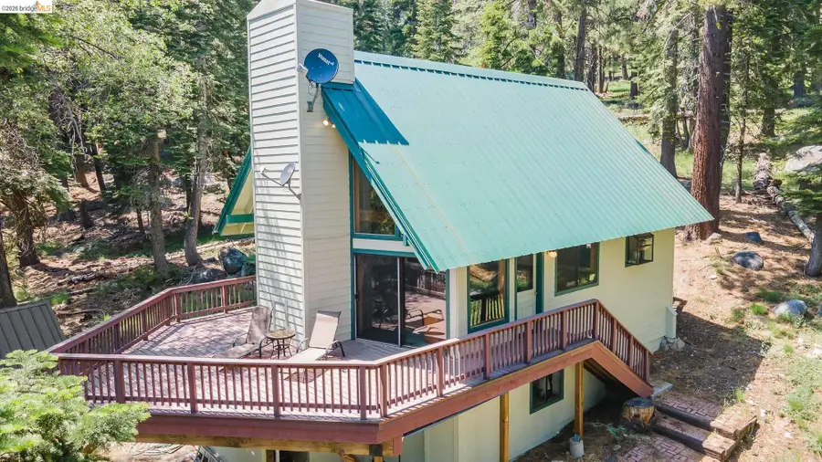 675 Skyline Dr, Arnold, CA 95223 - #3
