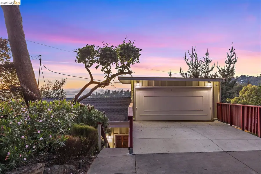 6741 Snake Rd, Oakland, CA 94611 - #2