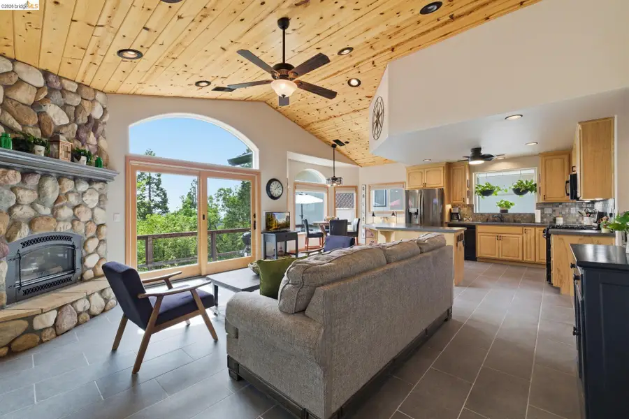 23333 Gurney Station Rd, Twain Harte, CA 95383 - #2