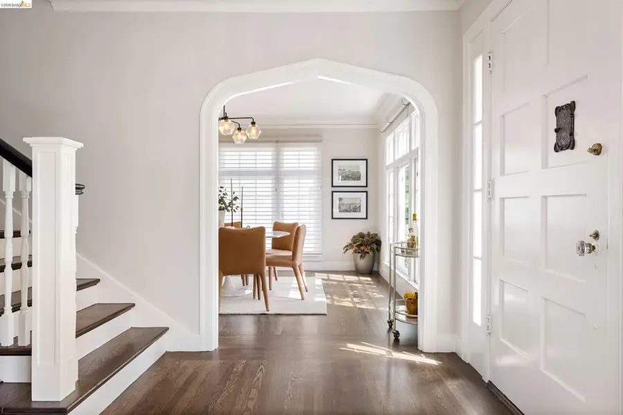 835 Grosvenor Pl, Oakland, CA 94610 - #3