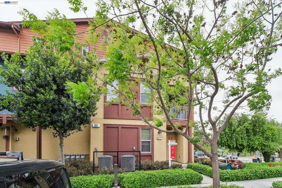 601 Sandalwood Dr #2, Livermore, CA 94551 - #3