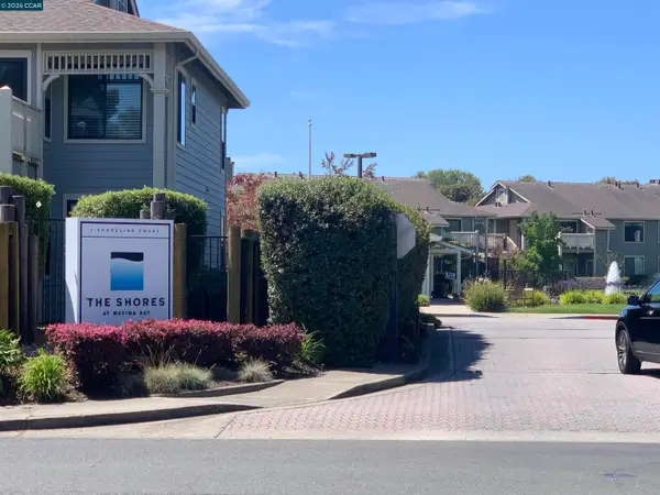 96 Lakeshore Ct, Richmond, CA 94804