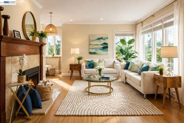 17676 Garland Ct, Castro Valley, CA 94546