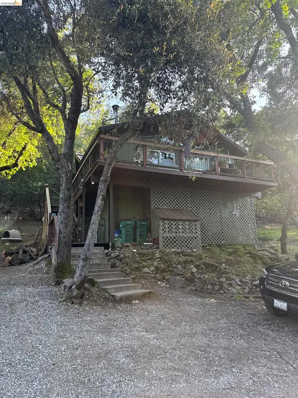 17221 Smokey River Dr, Sonora, CA 95370