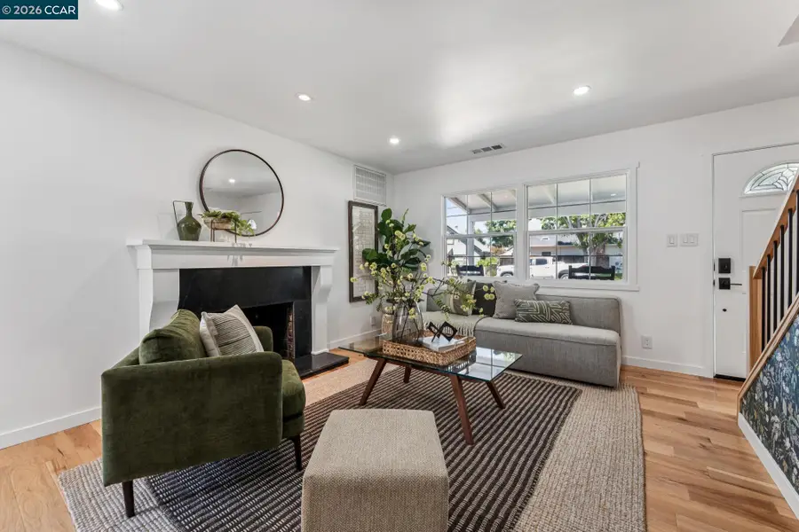 1378 Canterbury Dr, Concord, CA 94521 - #3