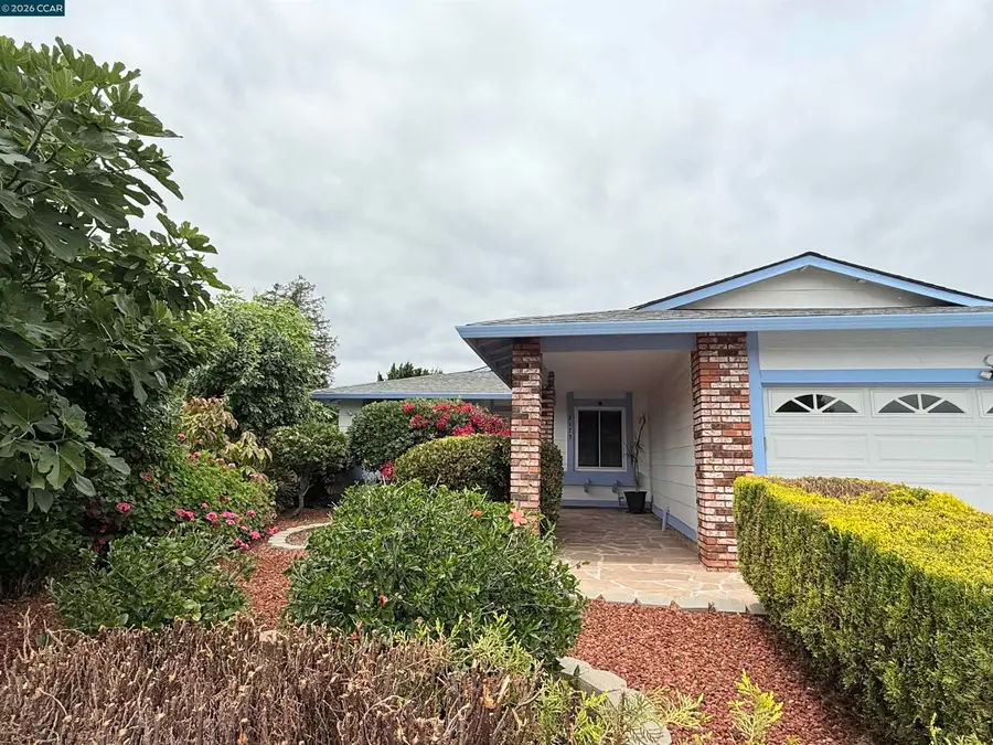 2175 Sugartree Dr, Pittsburg, CA 94565 - #2