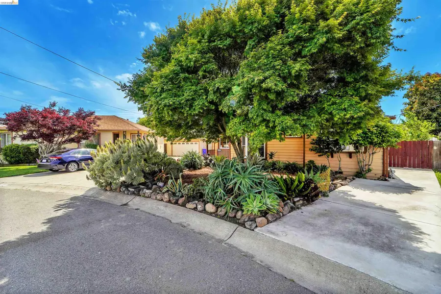 16366 Emery Ct, Ashland, CA 94580 - #2