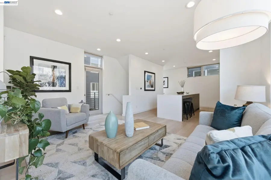 857 W Grand Ave, Oakland, CA 94607 - #2