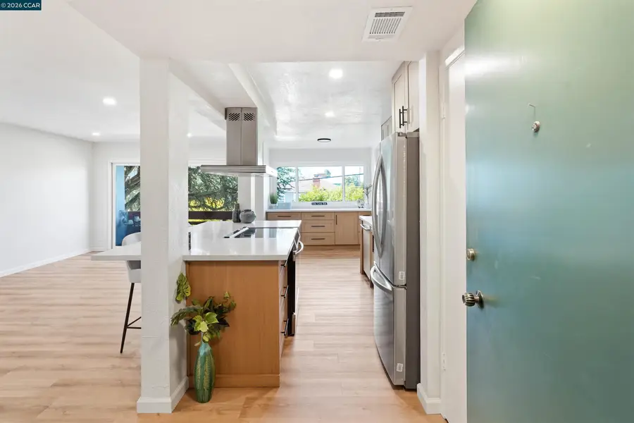 710 E 22nd #203, Oakland, CA 94606 - #3