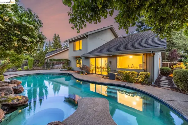 11321 Sutters Mill Cir, Gold River, CA 95670