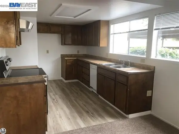 3701 Colonial Dr #159, Modesto, CA 95356