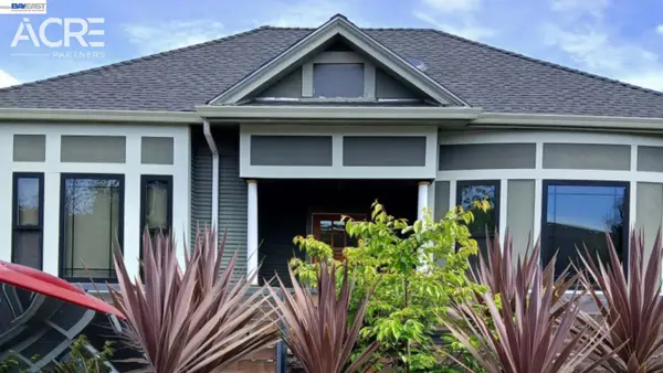 3714 E 12th Street, Oakland, CA 94601