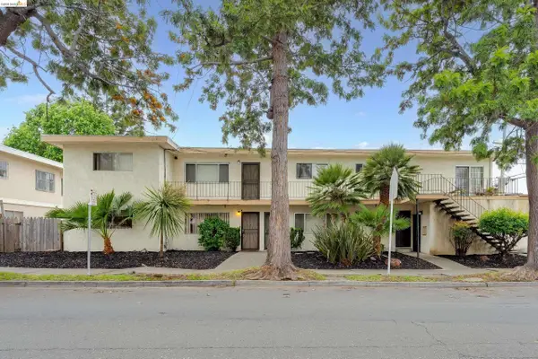 905 E 24th St, Oakland, CA 94606