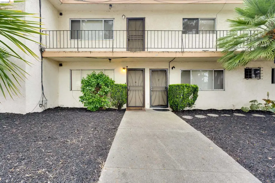 905 E 24th St, Oakland, CA 94606 - #2