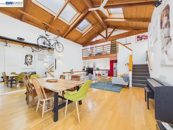 2932 Filbert St #2, Oakland, CA 94608