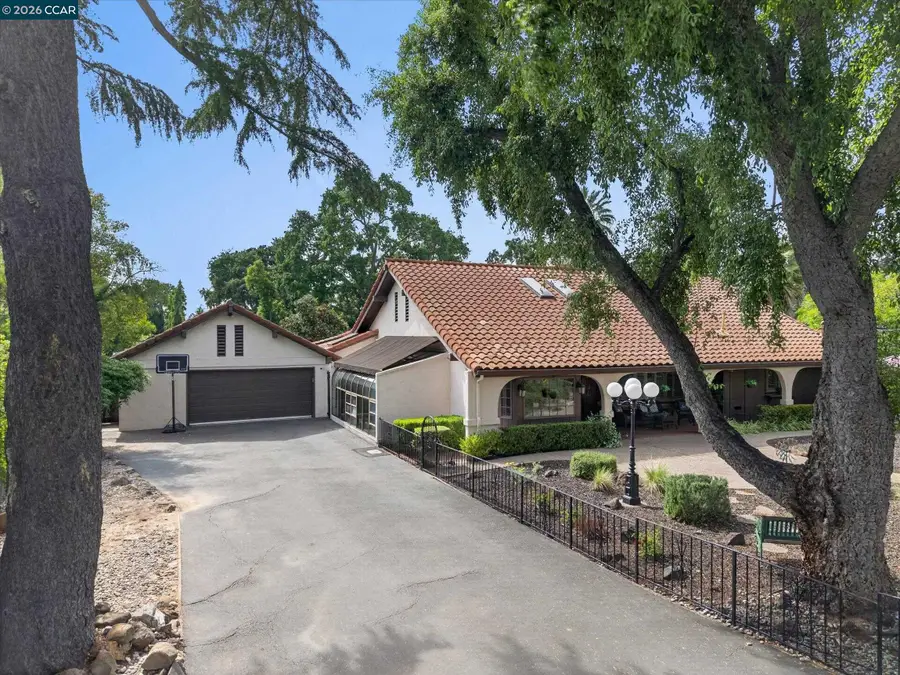 1675 Garnet Ln, Concord, CA 94519 - #2
