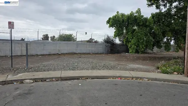 218 Valle Vista Ave, Hayward, CA 94544