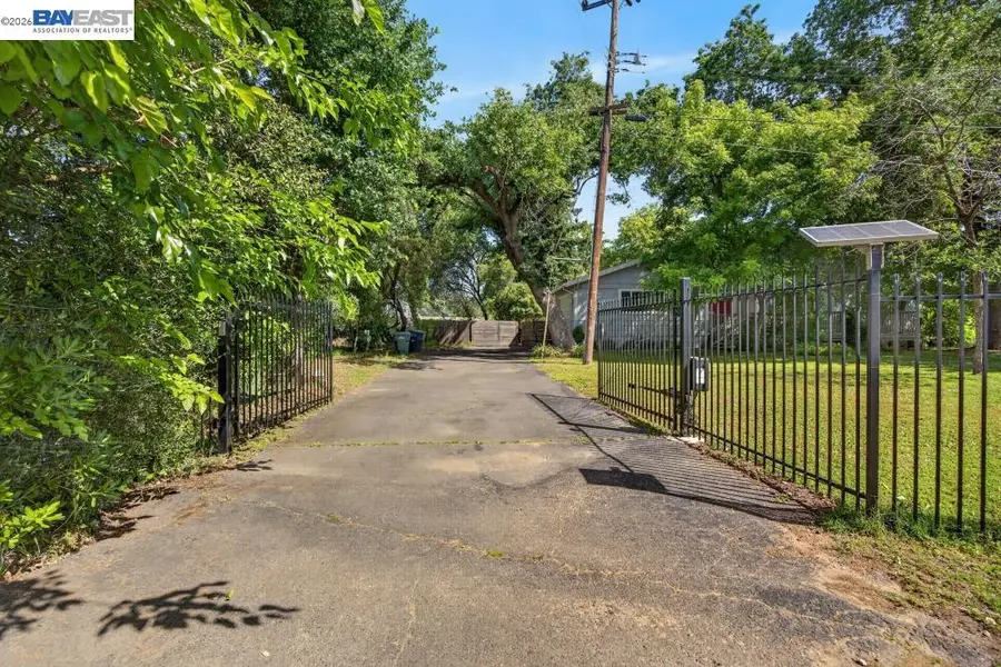 3590 Park Rd, Sacramento, CA 95841 - #2