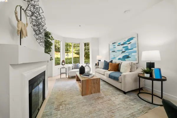 320 Caldecott #116, Oakland, CA 94618