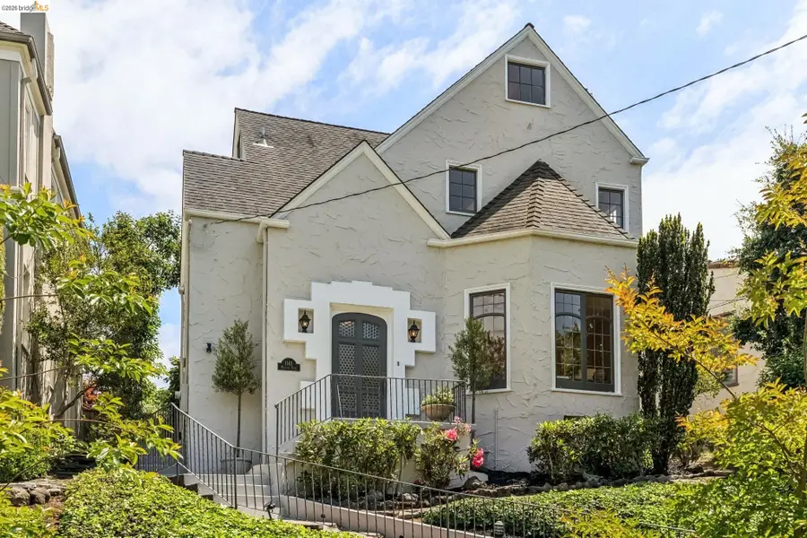 1165 Harvard Rd, Piedmont, CA 94610 - #2
