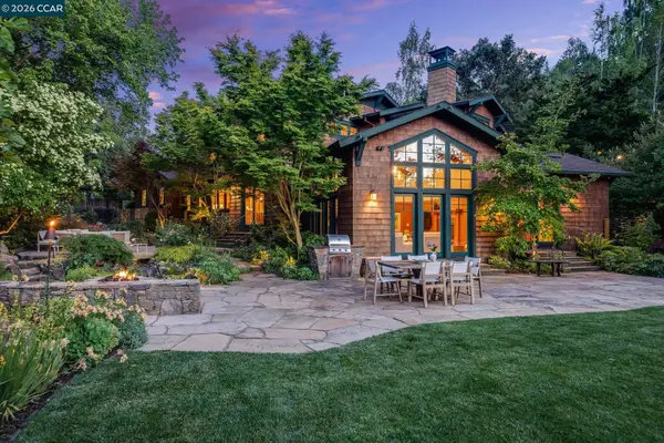 30 Greenwood Ct, Orinda, CA 94563